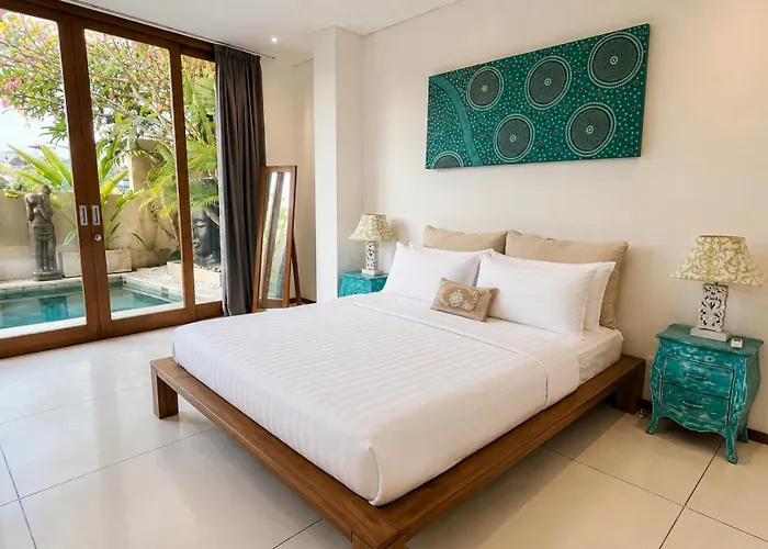 Luxury 3br Pool Walk To Finns Vakantiehuis Canggu