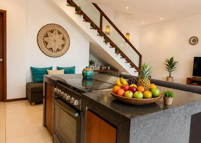 Luxury 3br Pool Walk To Finns * Canggu