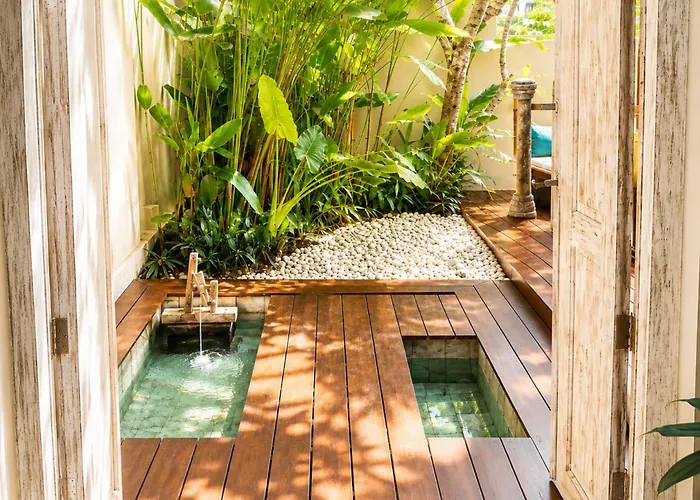 Luxury 3br Pool Walk To Finns * Canggu