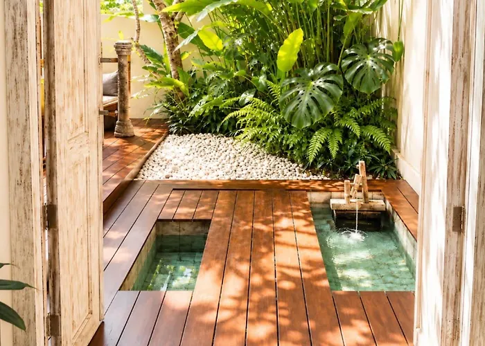 Vakantiehuis Luxury 3br Pool Walk To Finns Canggu