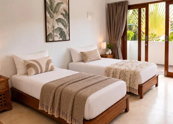 Luxury 3br Pool Walk To Finns Canggu