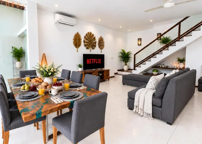 Luxury 3br Pool Walk To Finns Casa vacanze Canggu